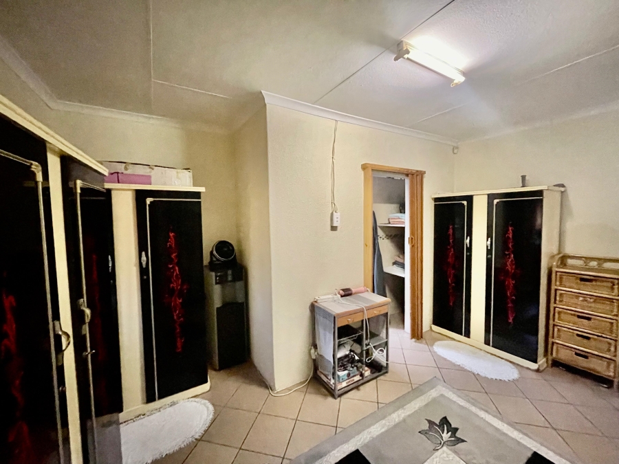 4 Bedroom Property for Sale in Cosmosrand Mpumalanga