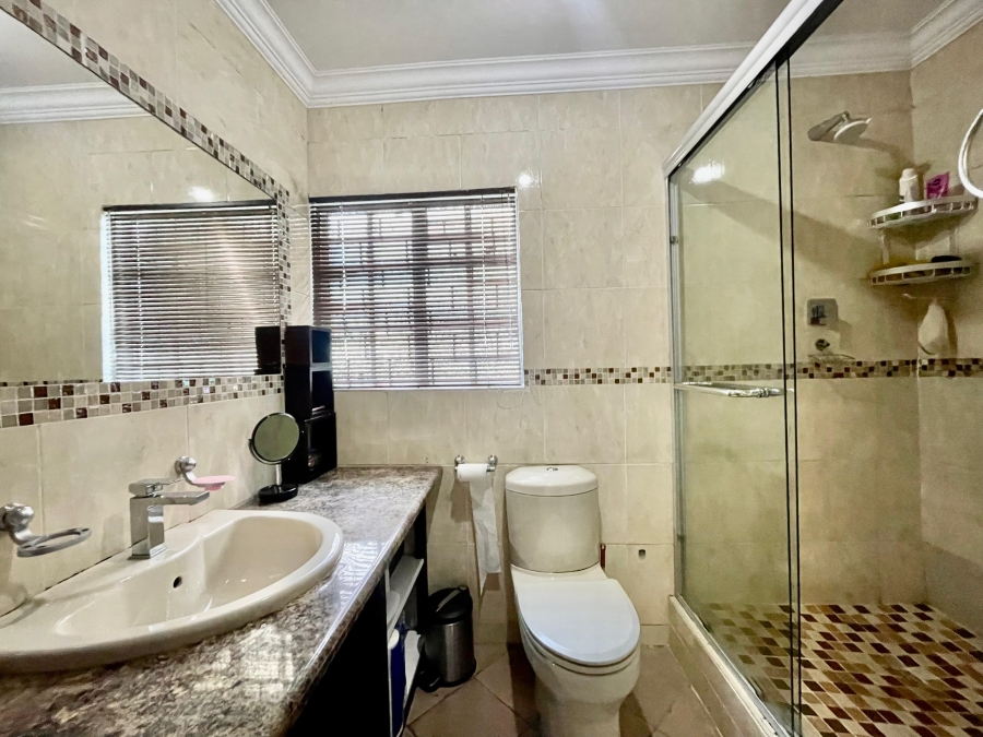 4 Bedroom Property for Sale in Cosmosrand Mpumalanga