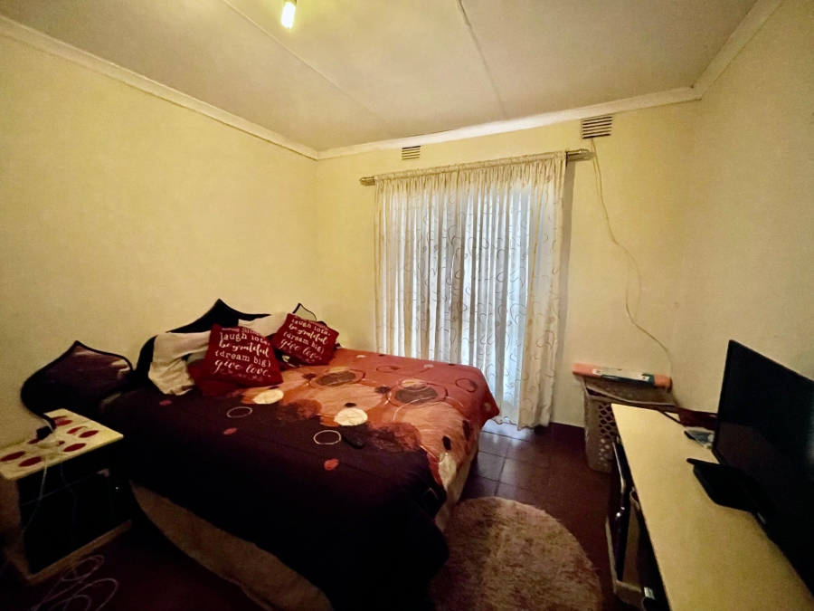4 Bedroom Property for Sale in Cosmosrand Mpumalanga