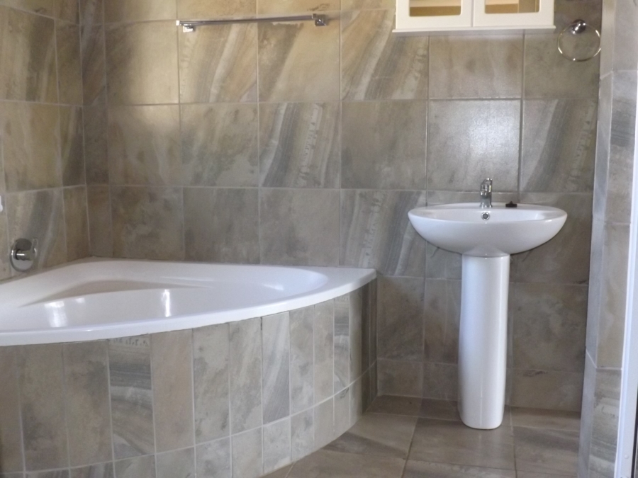5 Bedroom Property for Sale in Nelspruit Mpumalanga