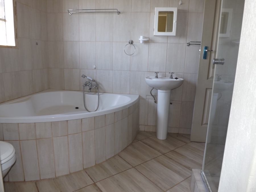 5 Bedroom Property for Sale in Nelspruit Mpumalanga