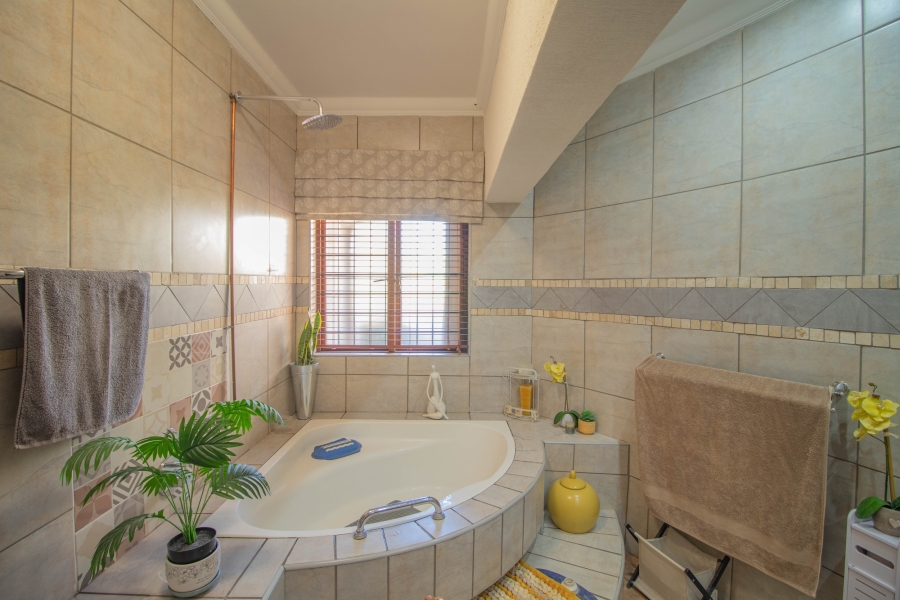 3 Bedroom Property for Sale in Nelspruit Ext 5 Mpumalanga