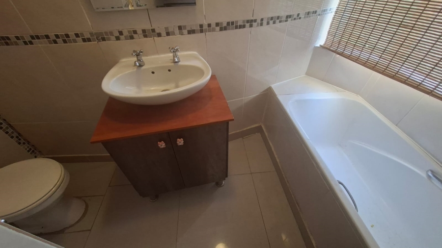 To Let 3 Bedroom Property for Rent in Nelspruit Ext 29 Mpumalanga