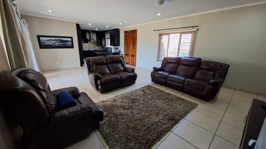 To Let 3 Bedroom Property for Rent in Ntulo Wildlife Estate Mpumalanga