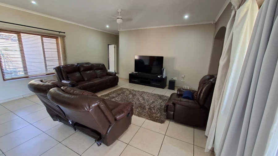 To Let 3 Bedroom Property for Rent in Ntulo Wildlife Estate Mpumalanga