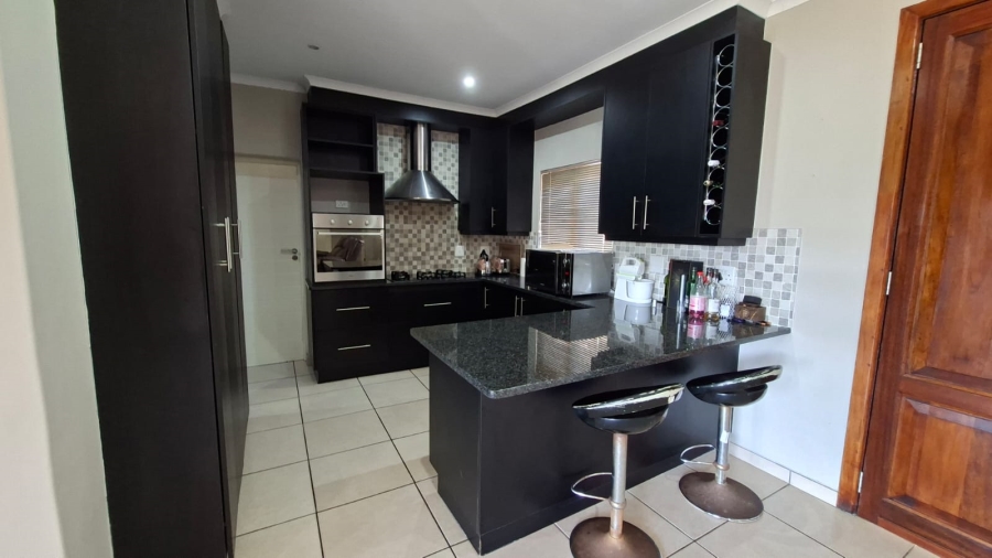 To Let 3 Bedroom Property for Rent in Ntulo Wildlife Estate Mpumalanga