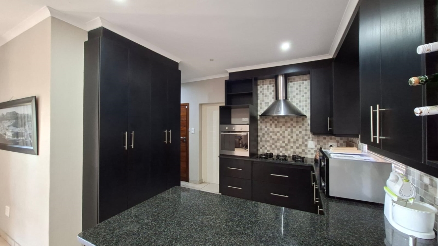 To Let 3 Bedroom Property for Rent in Ntulo Wildlife Estate Mpumalanga