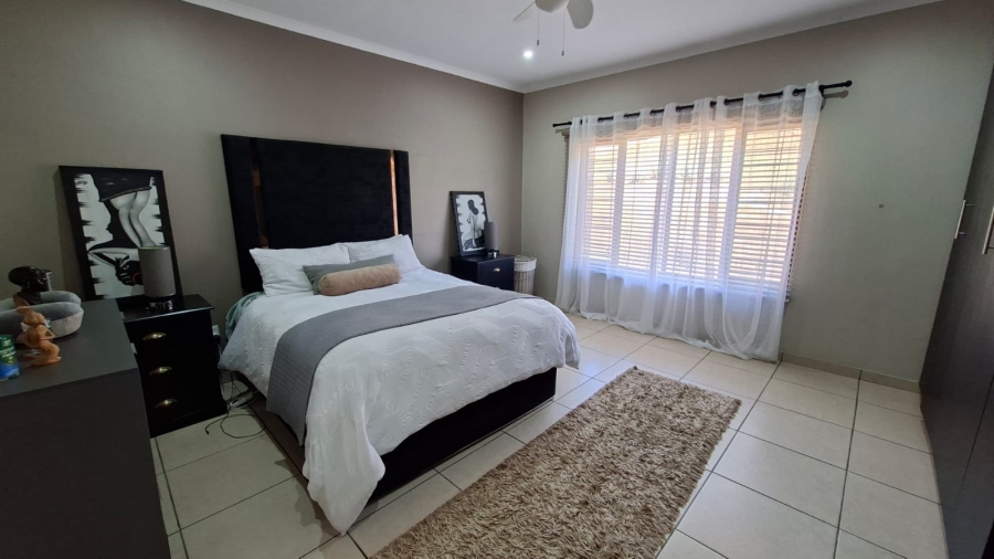 To Let 3 Bedroom Property for Rent in Ntulo Wildlife Estate Mpumalanga