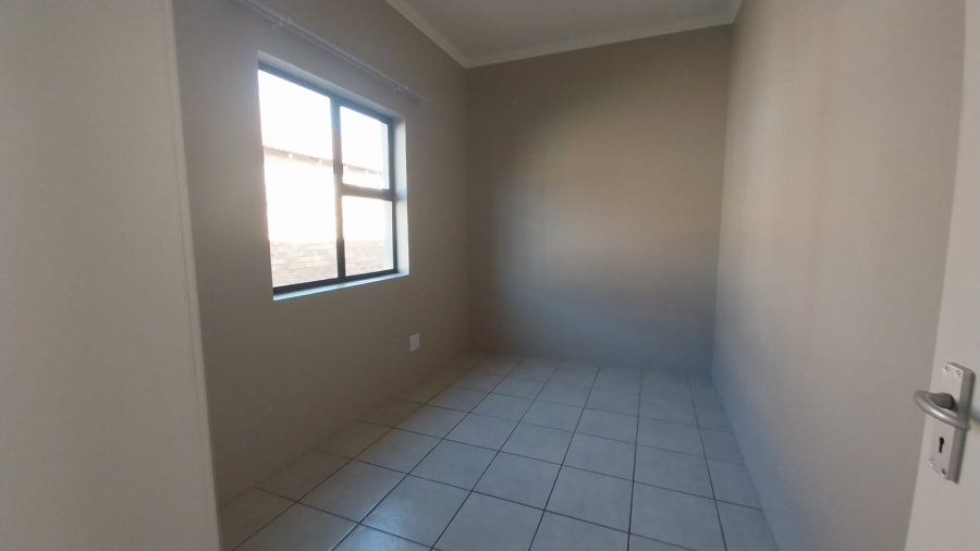 To Let 3 Bedroom Property for Rent in Terra Nova Mpumalanga
