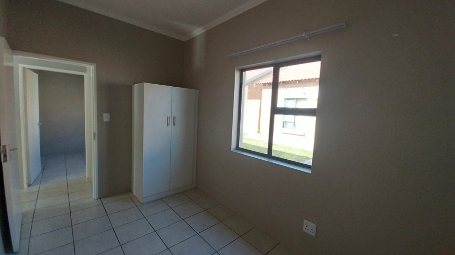 To Let 3 Bedroom Property for Rent in Terra Nova Mpumalanga