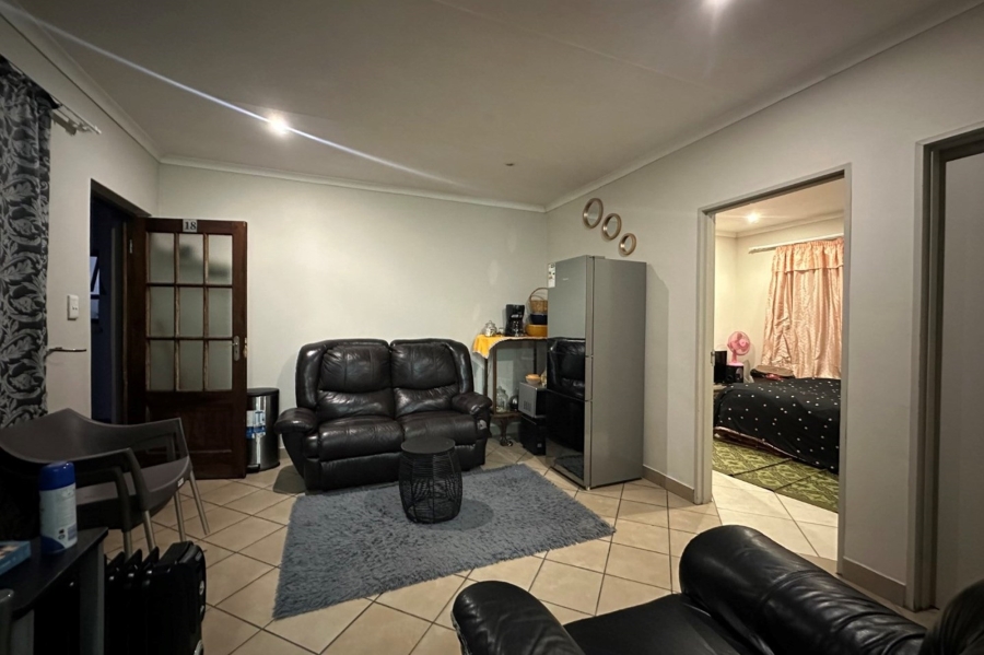 2 Bedroom Property for Sale in Sonheuwel Mpumalanga