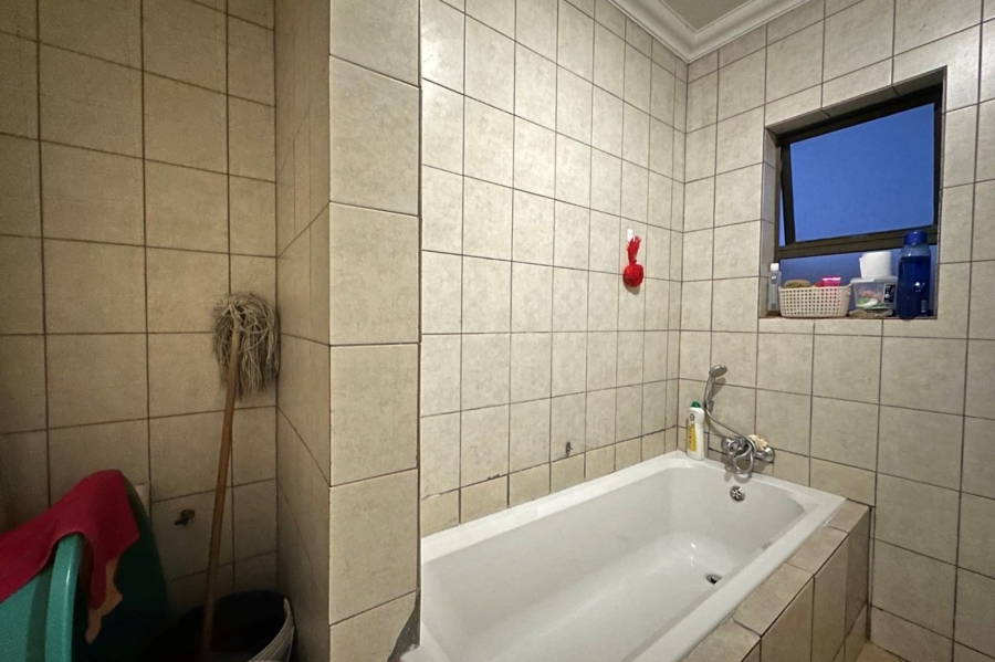 2 Bedroom Property for Sale in Sonheuwel Mpumalanga