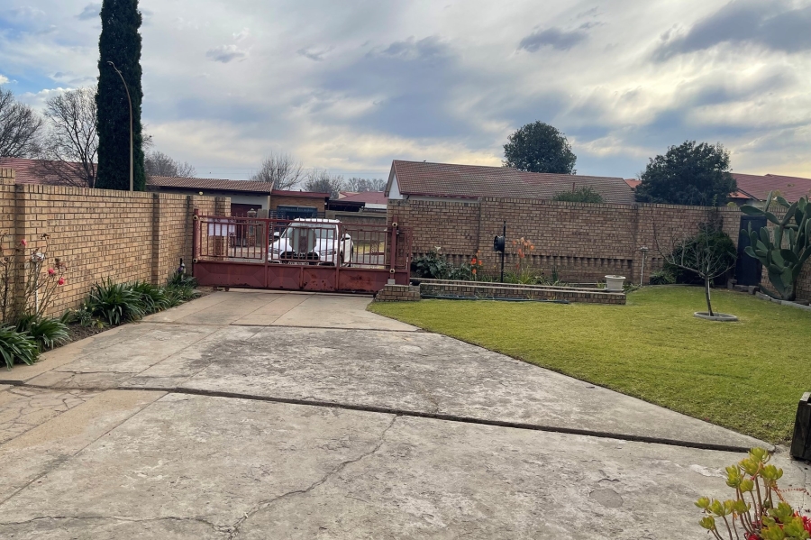 4 Bedroom Property for Sale in Kriel Mpumalanga