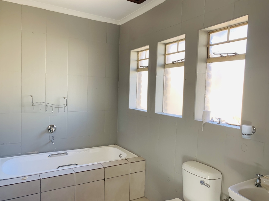 3 Bedroom Property for Sale in Middelburg Central Mpumalanga