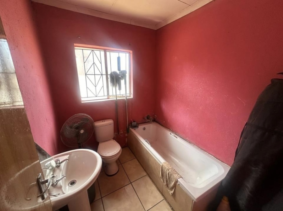 3 Bedroom Property for Sale in Kamagugu Mpumalanga