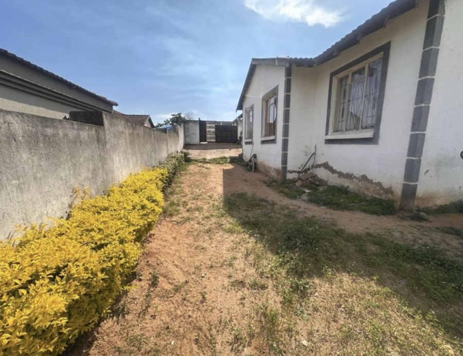 3 Bedroom Property for Sale in Kamagugu Mpumalanga