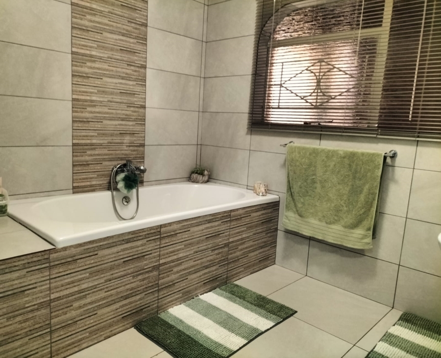 4 Bedroom Property for Sale in Secunda Mpumalanga