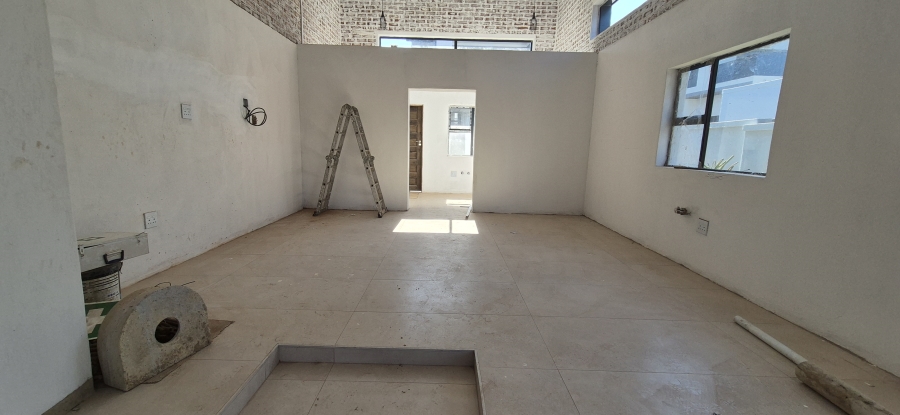 5 Bedroom Property for Sale in Elawini Lifestyle Estate Mpumalanga