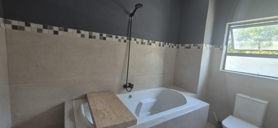5 Bedroom Property for Sale in Elawini Lifestyle Estate Mpumalanga
