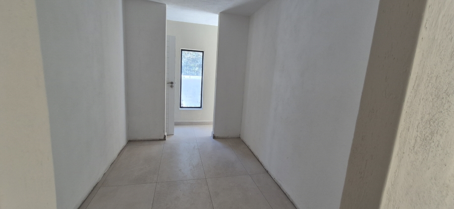 5 Bedroom Property for Sale in Elawini Lifestyle Estate Mpumalanga