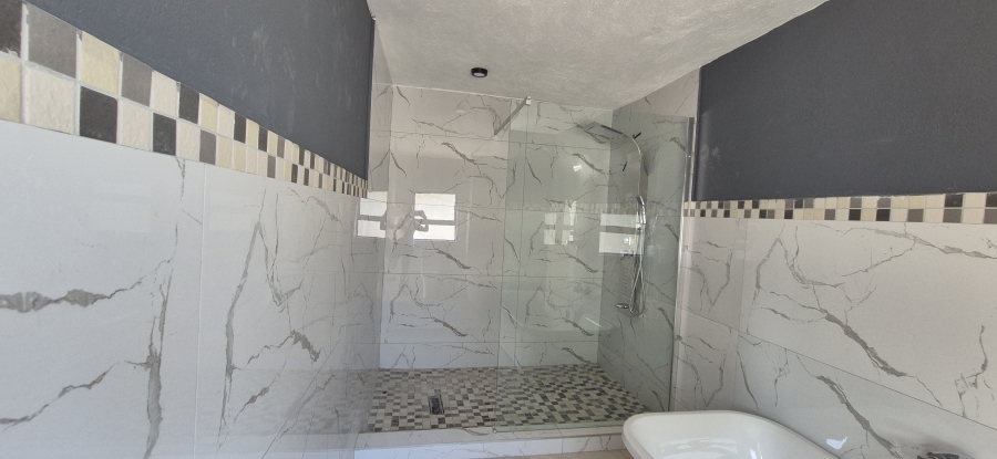 5 Bedroom Property for Sale in Elawini Lifestyle Estate Mpumalanga