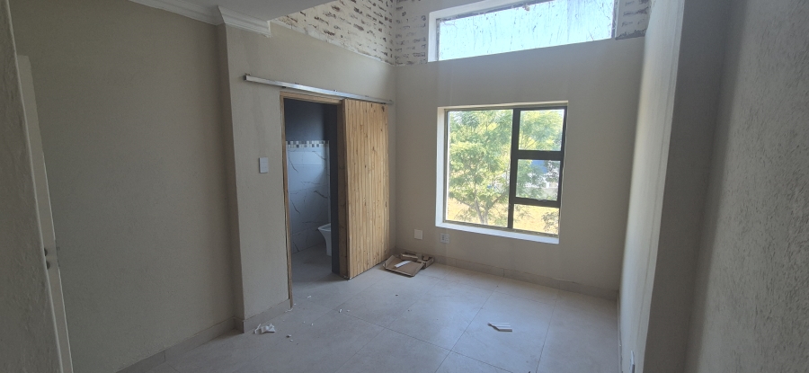 5 Bedroom Property for Sale in Elawini Lifestyle Estate Mpumalanga