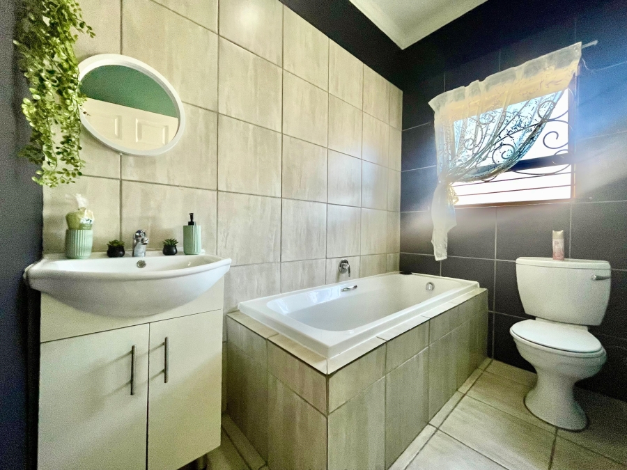 3 Bedroom Property for Sale in Terra Nova Mpumalanga