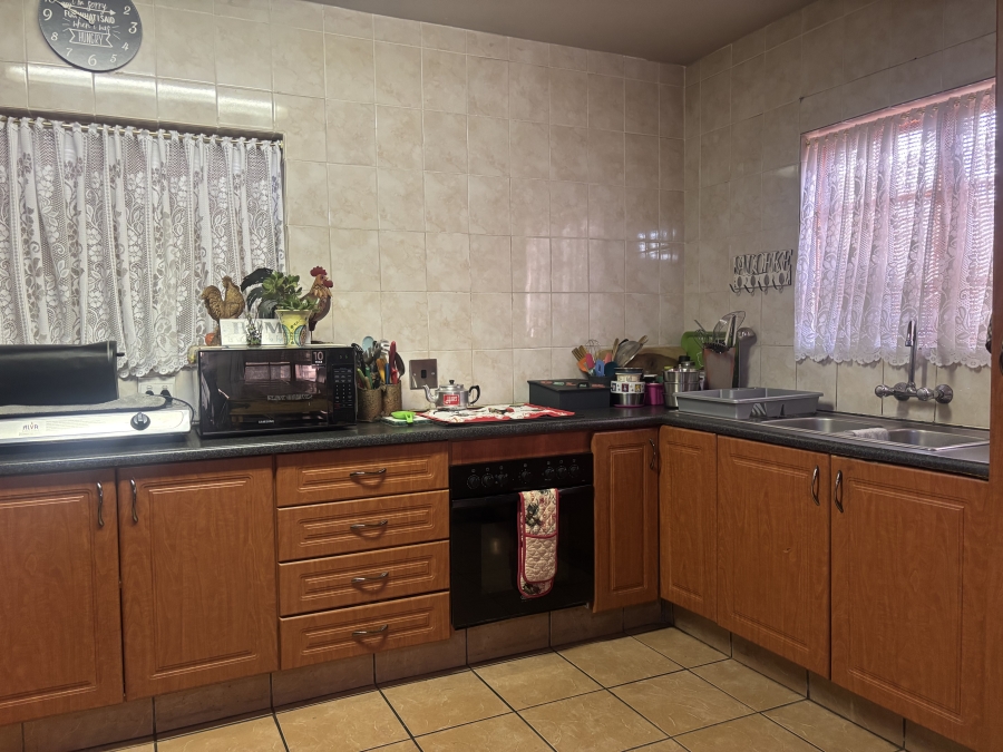 To Let 3 Bedroom Property for Rent in Reyno Ridge Mpumalanga