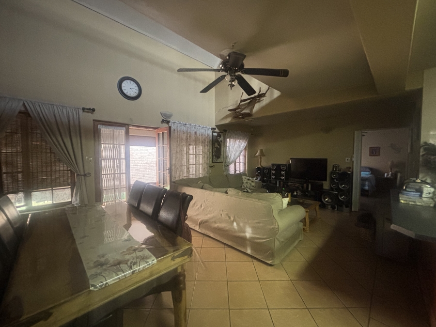 To Let 3 Bedroom Property for Rent in Reyno Ridge Mpumalanga