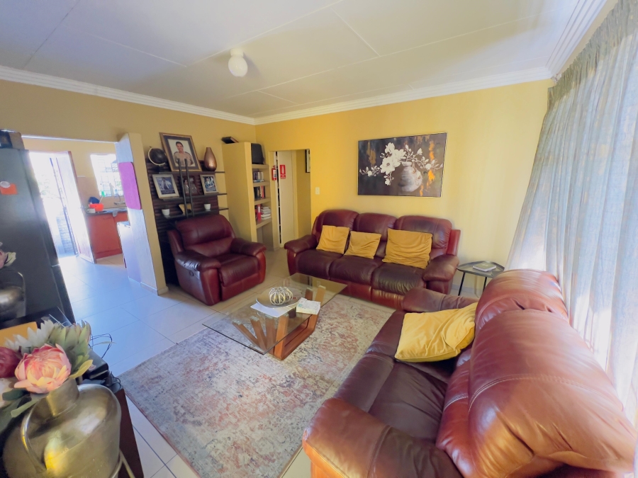 4 Bedroom Property for Sale in Sonheuwel Ext 1 Mpumalanga