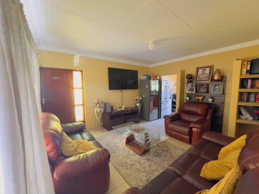4 Bedroom Property for Sale in Sonheuwel Ext 1 Mpumalanga