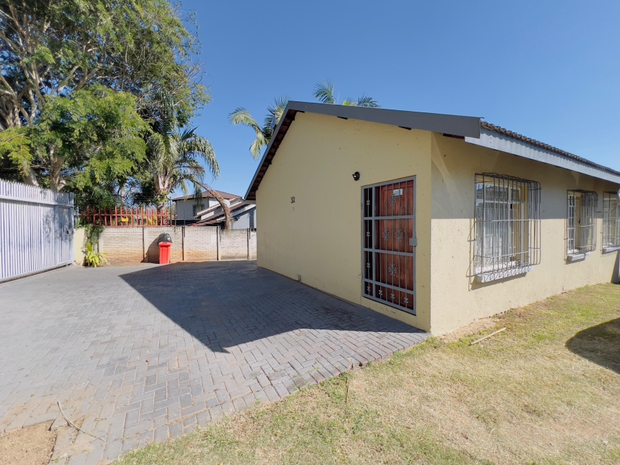 4 Bedroom Property for Sale in Sonheuwel Ext 1 Mpumalanga