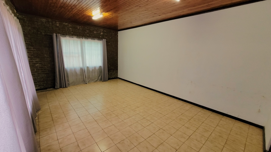 3 Bedroom Property for Sale in West Acres Ext 8 Mpumalanga