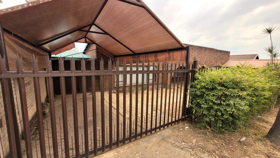 3 Bedroom Property for Sale in West Acres Ext 8 Mpumalanga