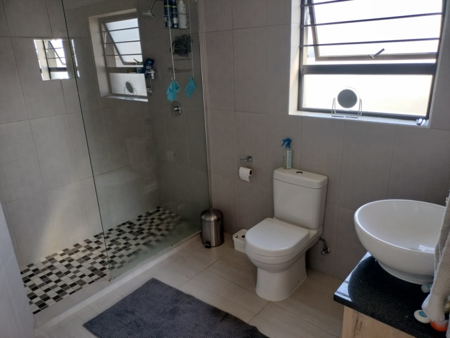 To Let 3 Bedroom Property for Rent in Riverside Park Mpumalanga