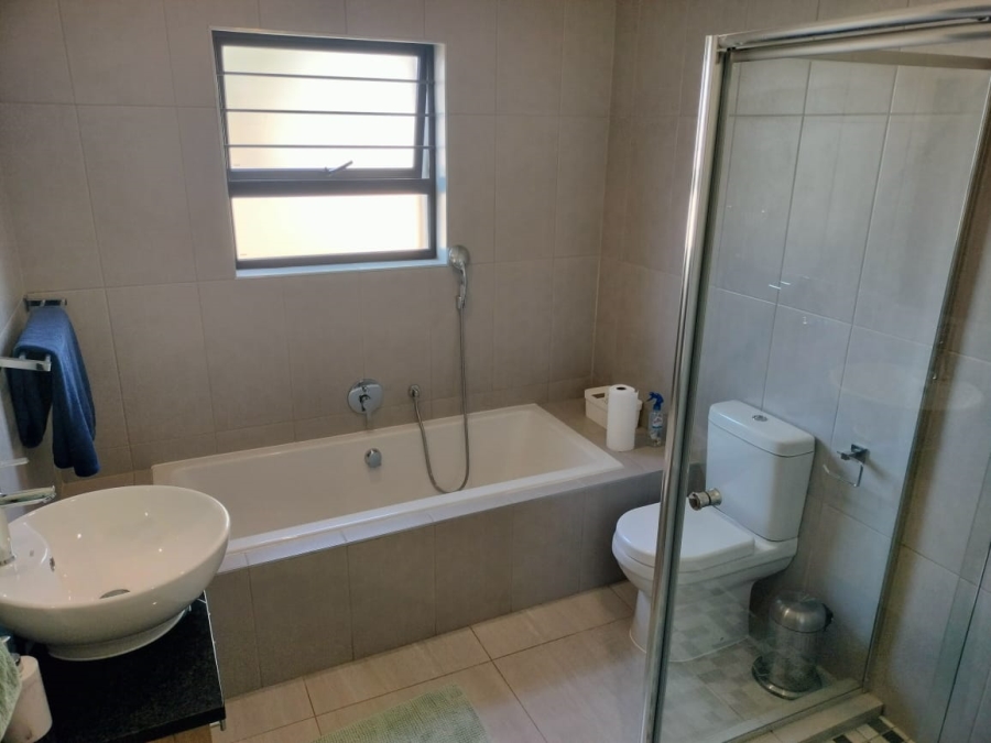 To Let 3 Bedroom Property for Rent in Riverside Park Mpumalanga