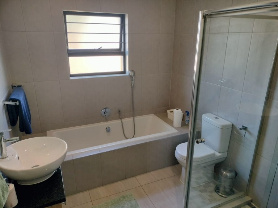 To Let 3 Bedroom Property for Rent in Riverside Park Mpumalanga