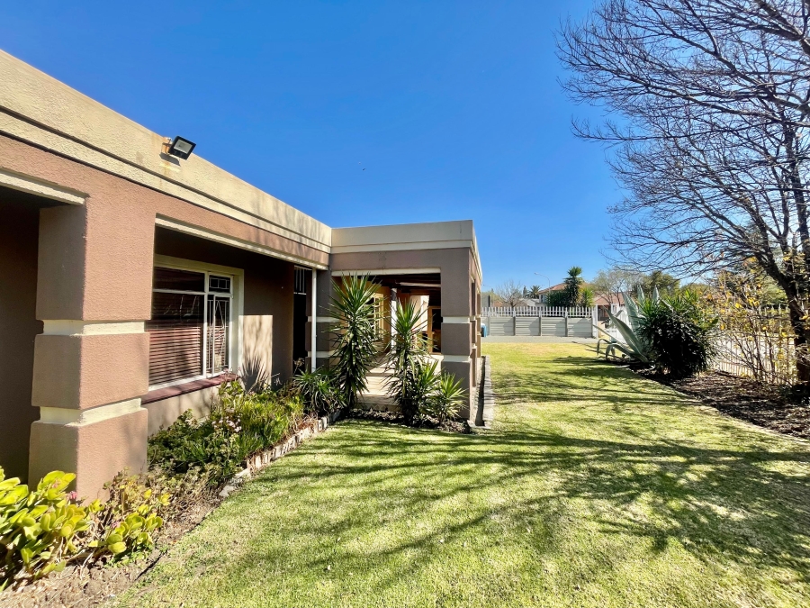 5 Bedroom Property for Sale in Secunda Mpumalanga