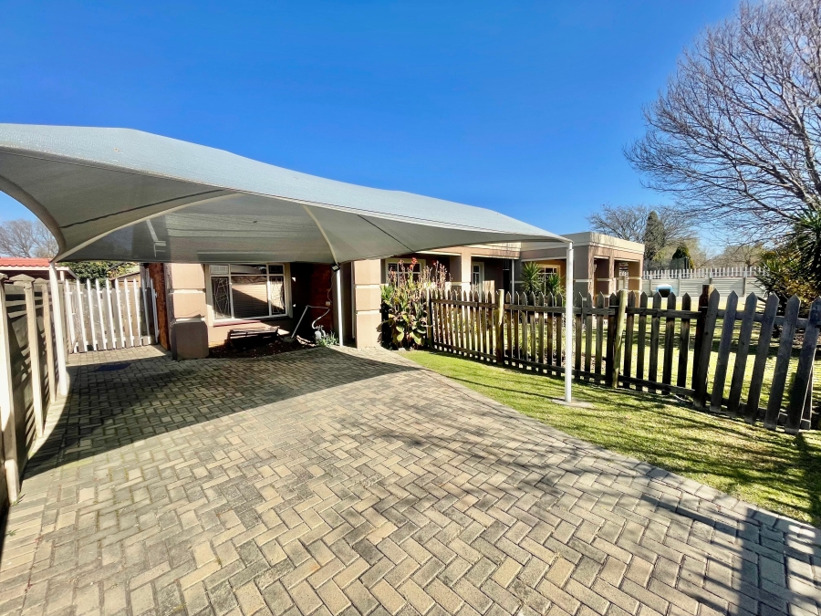 5 Bedroom Property for Sale in Secunda Mpumalanga