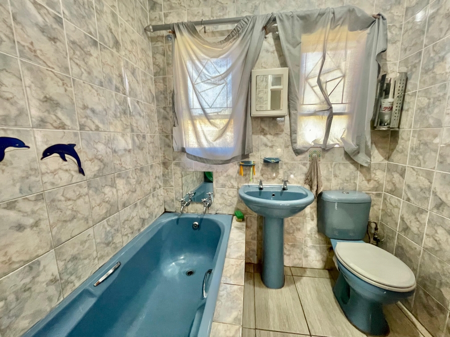 5 Bedroom Property for Sale in Secunda Mpumalanga
