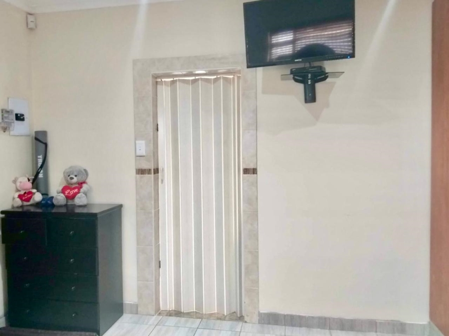 5 Bedroom Property for Sale in Secunda Mpumalanga