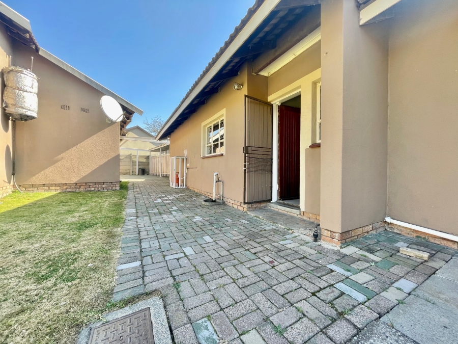 5 Bedroom Property for Sale in Secunda Mpumalanga