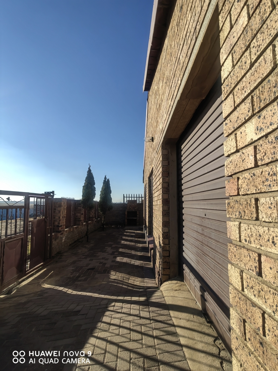 3 Bedroom Property for Sale in Emzinoni Mpumalanga
