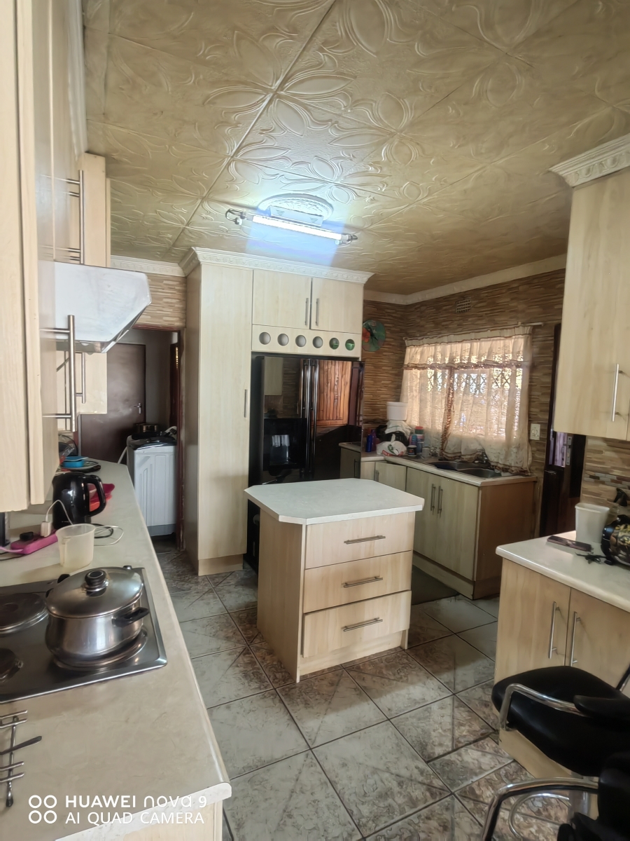 3 Bedroom Property for Sale in Emzinoni Mpumalanga