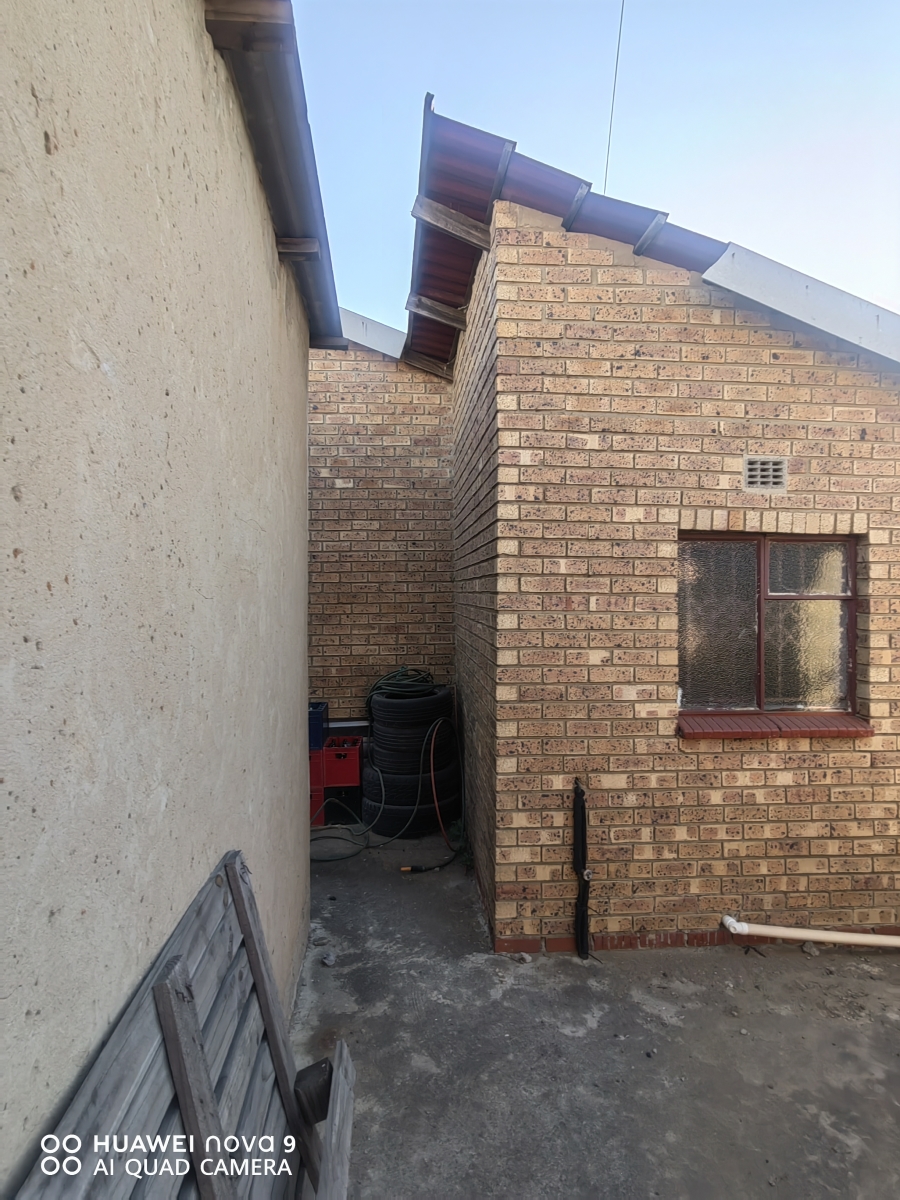 3 Bedroom Property for Sale in Emzinoni Mpumalanga