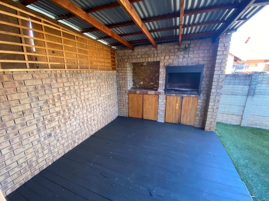 2 Bedroom Property for Sale in White River Ext 9 Mpumalanga