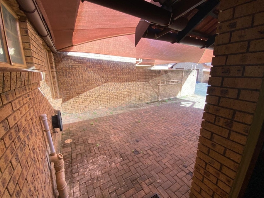 2 Bedroom Property for Sale in White River Ext 9 Mpumalanga