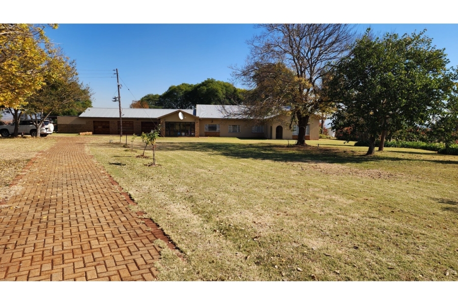 5 Bedroom Property for Sale in Mashishing Mpumalanga
