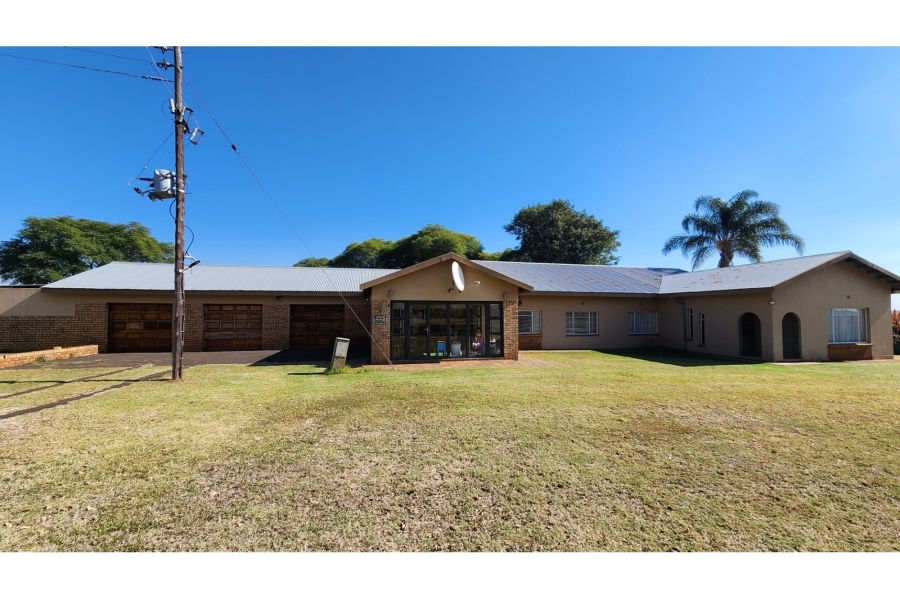 5 Bedroom Property for Sale in Mashishing Mpumalanga