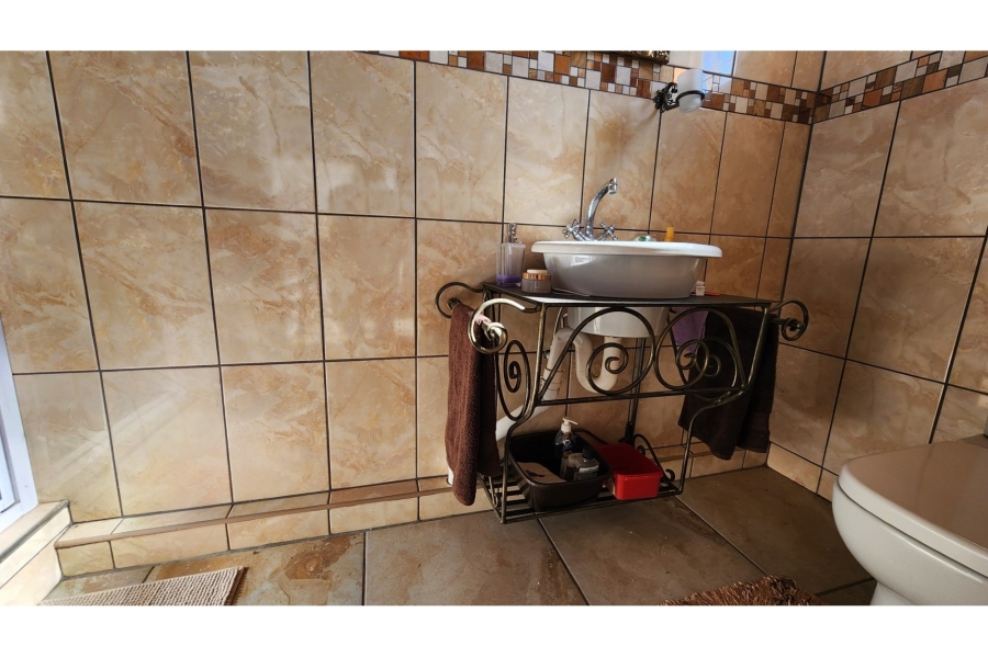 5 Bedroom Property for Sale in Mashishing Mpumalanga